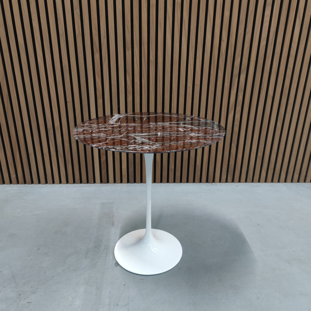 Knoll Saarinen Low Table - Bijzettafel Rosso Rubino ø 51 cm