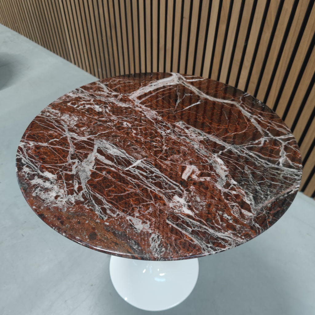 Knoll Saarinen Low Table - Bijzettafel Rosso Rubino ø 51 cm