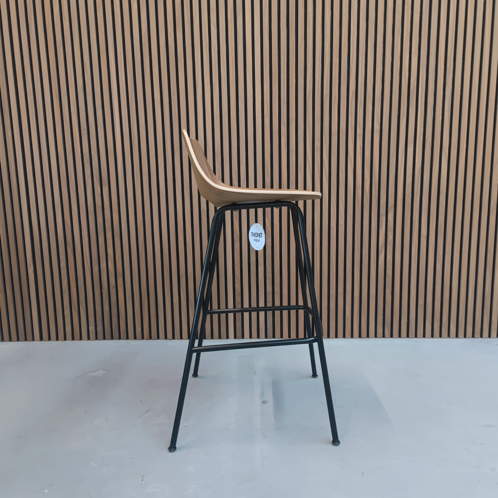 Thonet S 661 H barchair