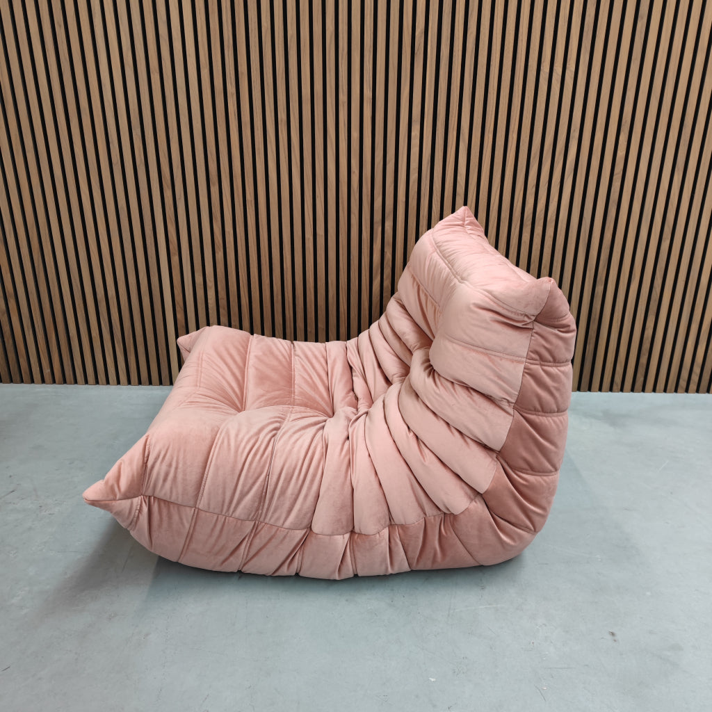 Ligne Roset Togo Fireside Chair 1-zits | Roze Velours