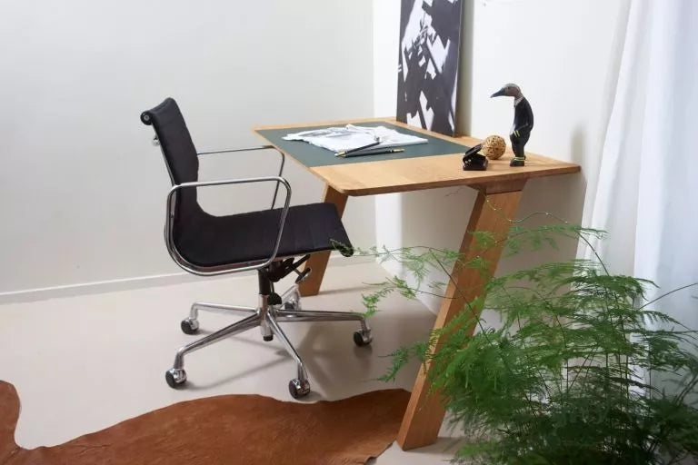 Vitra EA 117 office chair