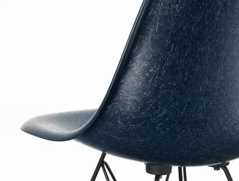 Vitra Eames DSX Fiberglass chair black base