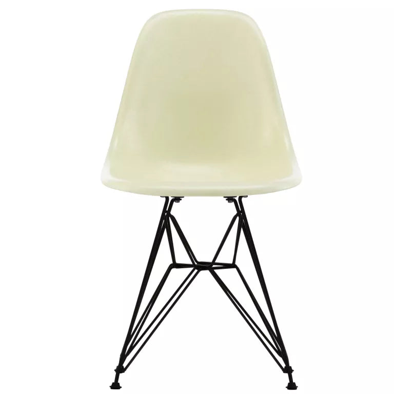 Vitra Eames DSR Fiberglass stoel zwart onderstel