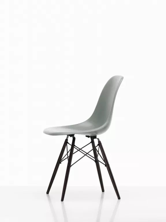 Vitra Eames DSW Fiberglass stoel essen honing