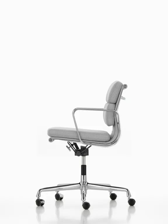 Vitra Aluminium Chair EA 217 bureaustoel chroom Track 07