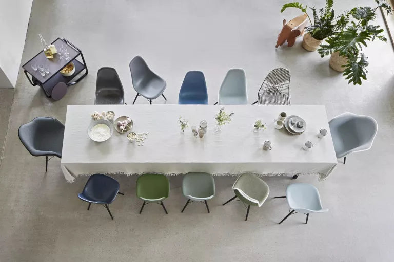 Vitra Eames DSW stoel zwart esdoorn onderstel