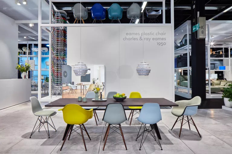 Vitra Eames DAW stoel zwart esdoorn onderstel