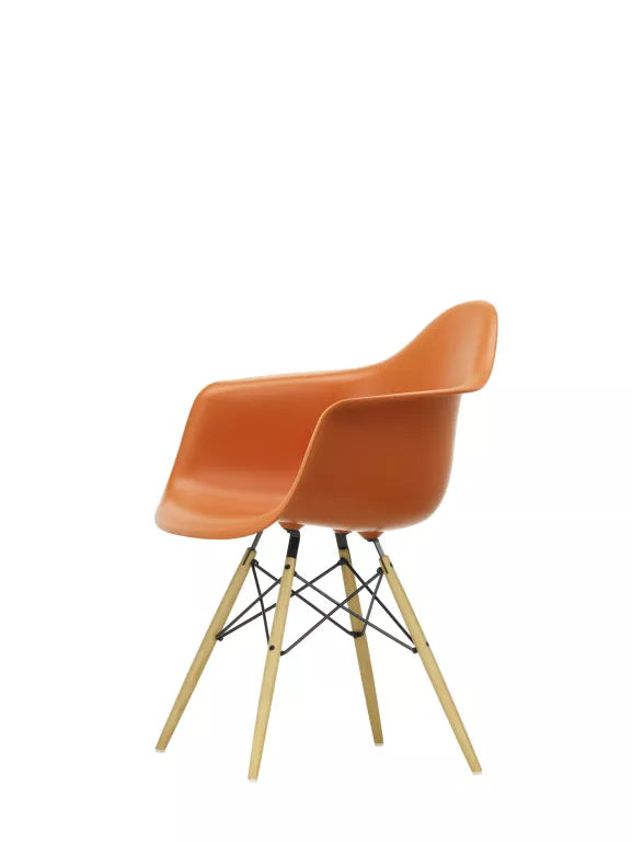 Vitra Eames DAW chair ash base