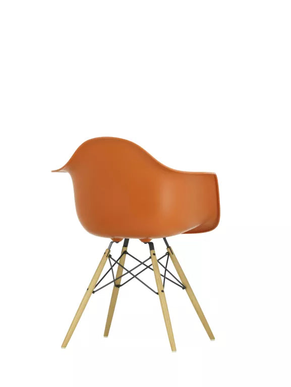 Vitra Eames DAW chair ash base