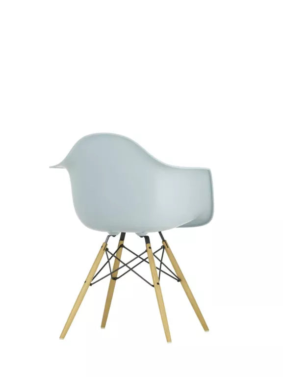 Vitra Eames DAW chair yellowish maple base