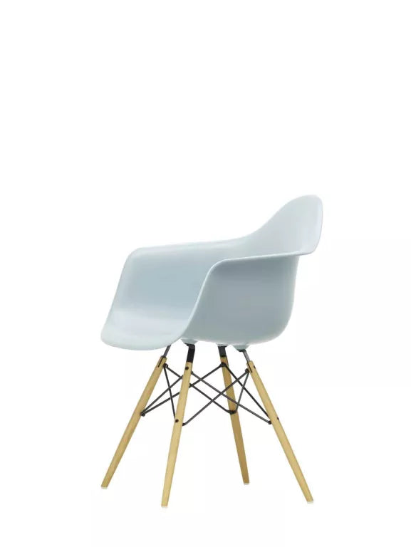 Vitra Eames DAW chair yellowish maple base