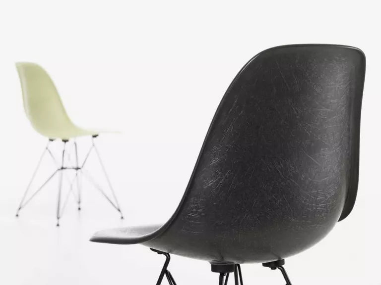 Vitra Eames DSR Fiberglass stoel chroom onderstel