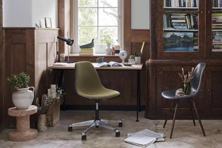 Vitra Eames DSW stoel donker esdoorn onderste