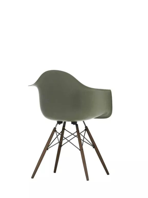 Vitra Eames DAW Fiberglass stoel donker esdoorn