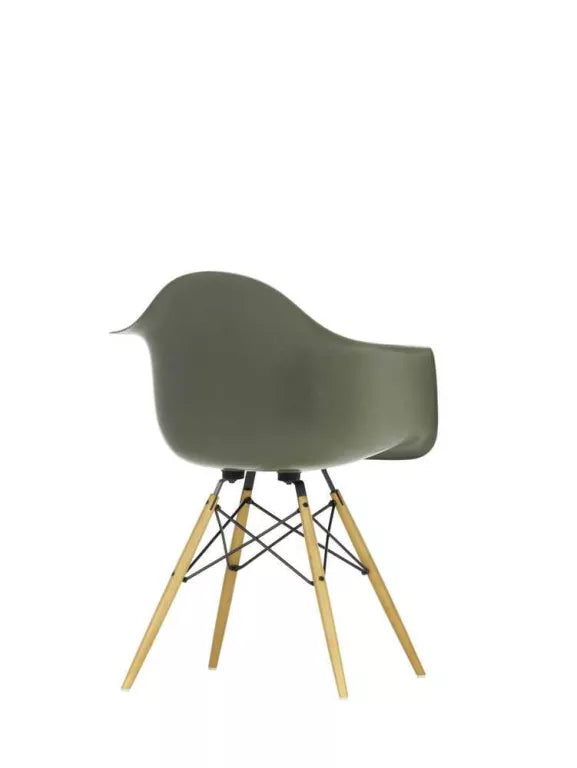 Vitra Eames DAW Fiberglass stoel geelachtig esdoorn