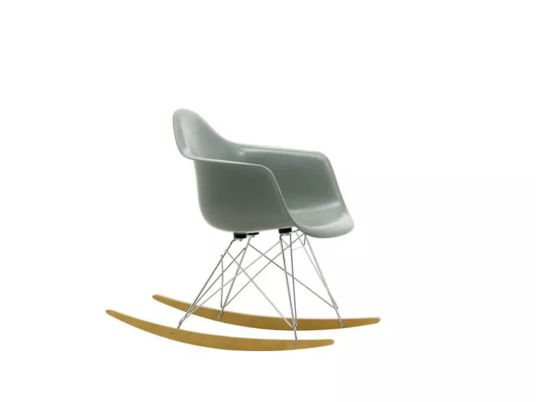 Vitra Eames RAR Fiberglass rocking chair maple gold