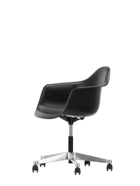 Vitra Eames PACC stoel, draaibaar met wielen