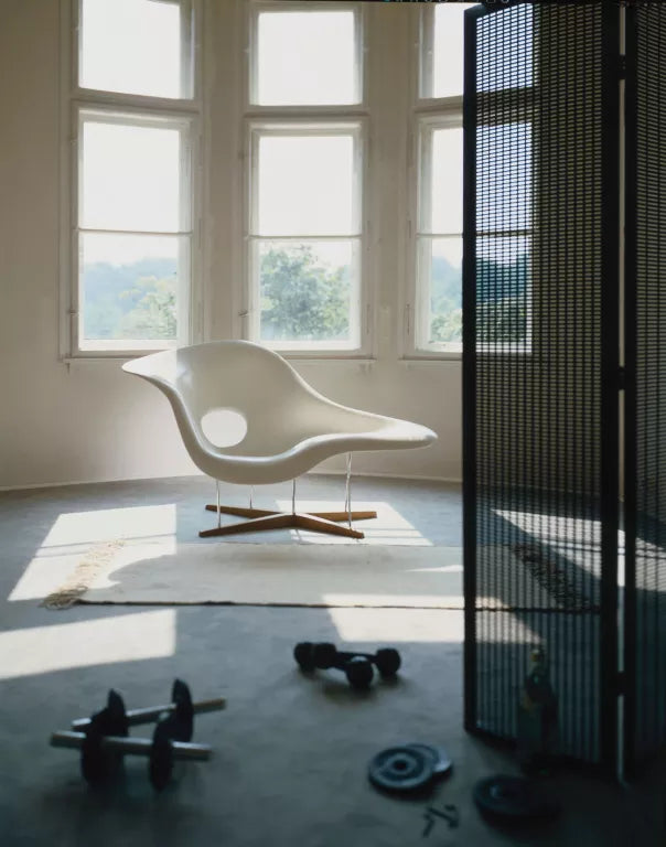 Vitra La chaise lounge chair