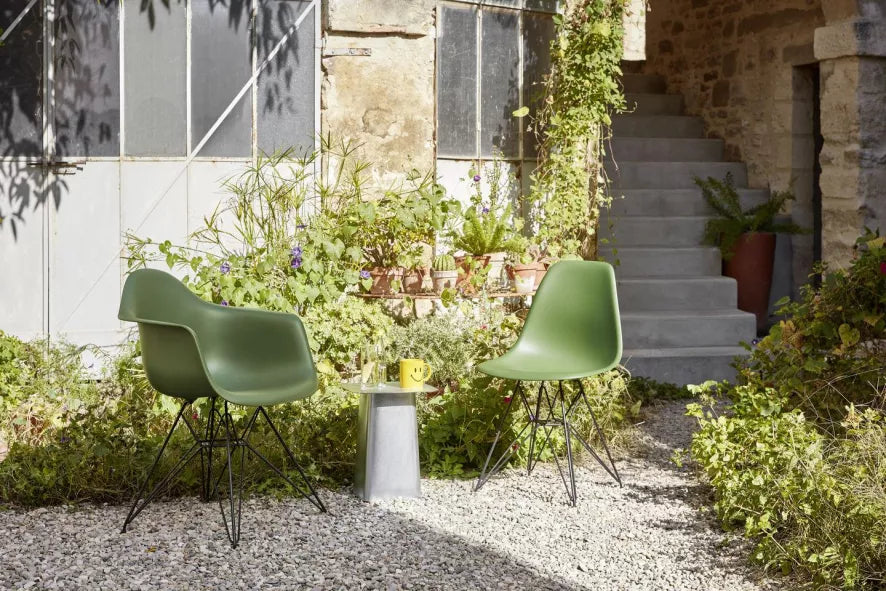 Vitra Eames DAR stoel zwart gepoedercoat onderstel