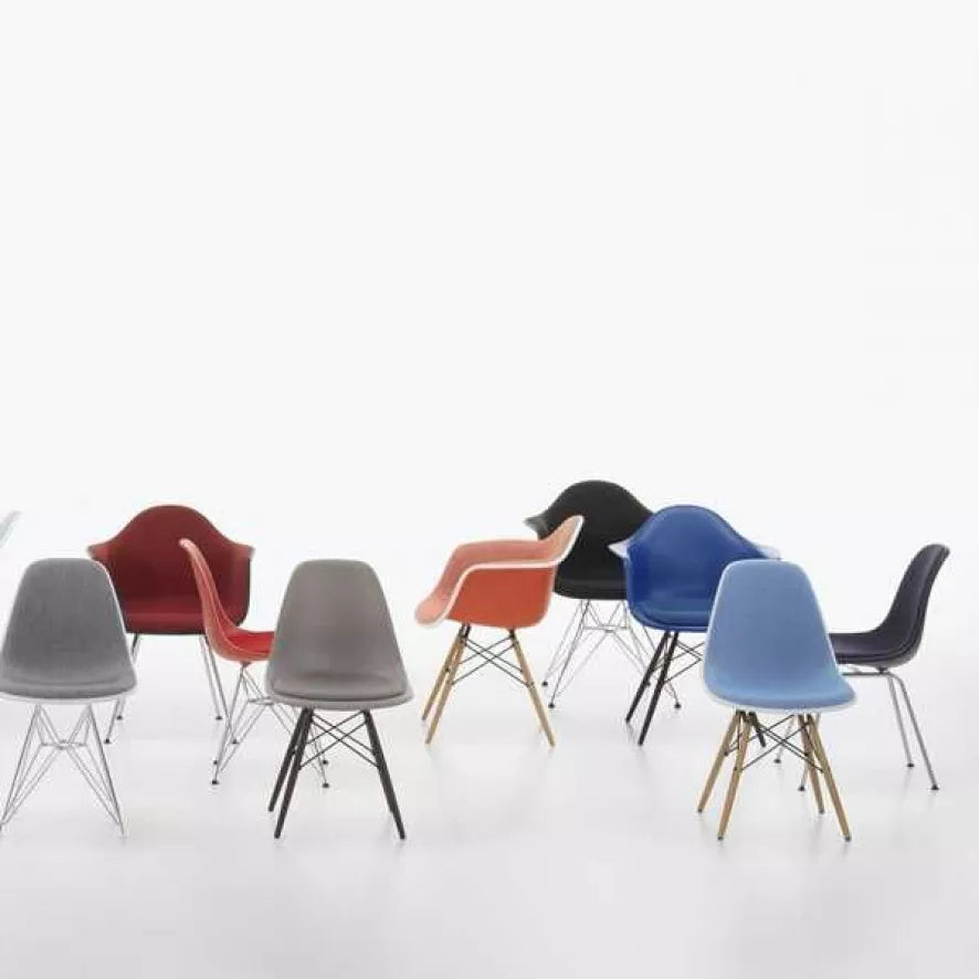 Vitra Eames DSW stoel met essen onderstel