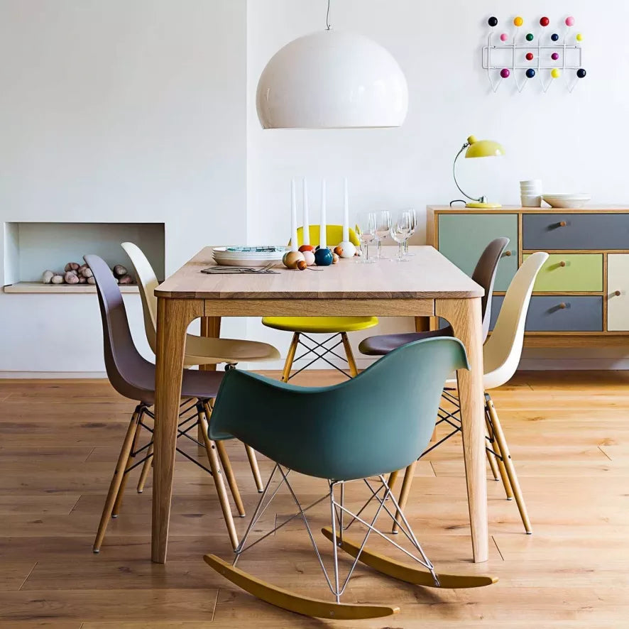 Vitra Eames DSW stoel met essen onderstel