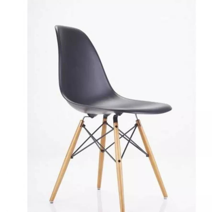 Vitra Eames DSW stoel met essen onderstel