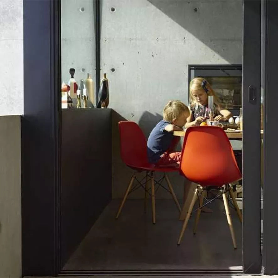 Vitra Eames DSW stoel met essen onderstel