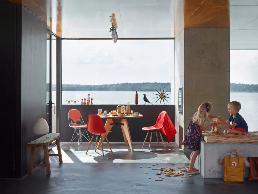 Vitra Eames DSW stoel met essen onderstel