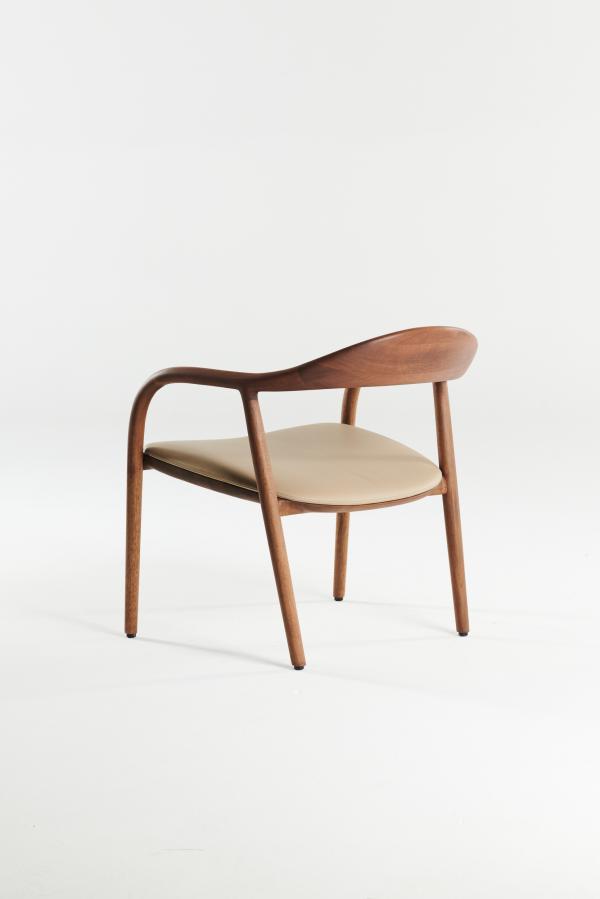 Artisan Neva Easy Chair